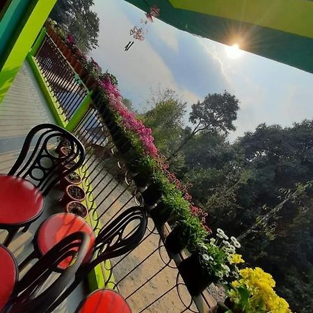 Greenery Homestay Дарджилінг Екстер'єр фото